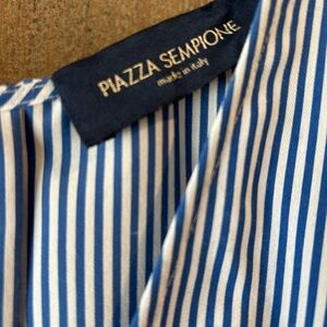 Piazza Sempione top. Side zipper New. Size 44 Italy